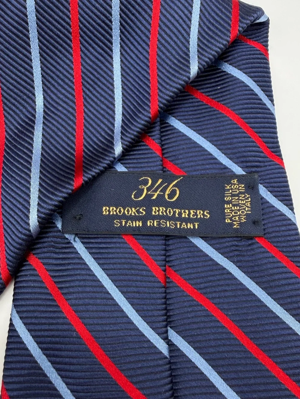 Brooks Brothers Men’s Stain Resistant Silk Navy Red Blue Diagonal‎ Stripe Tie